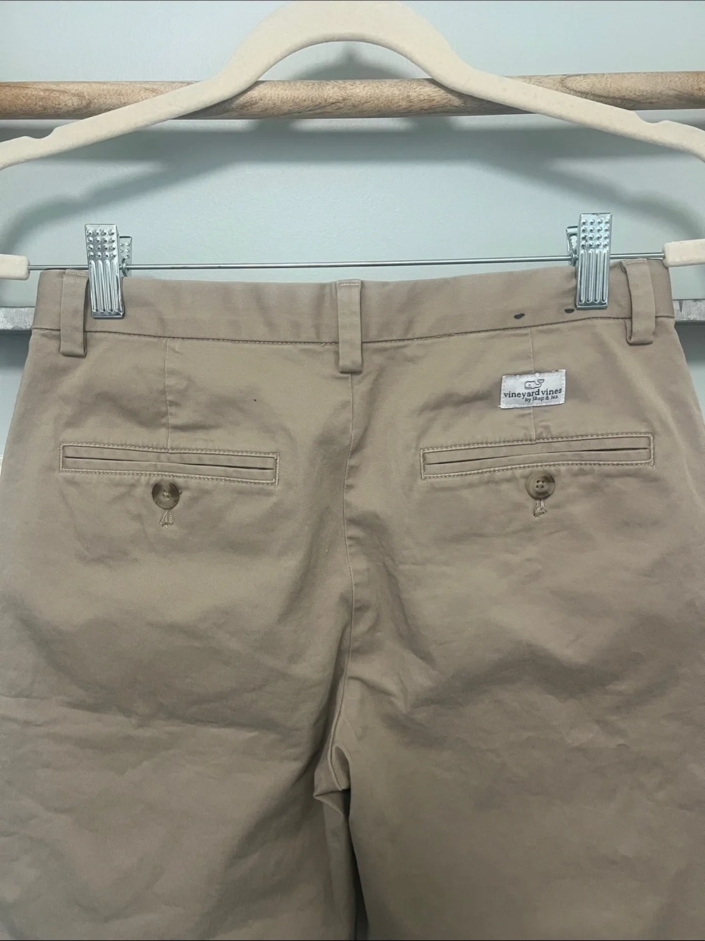 Boys Vinyard Vines khaki shorts size 16